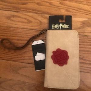 Hot Topic Harry Potter wallet